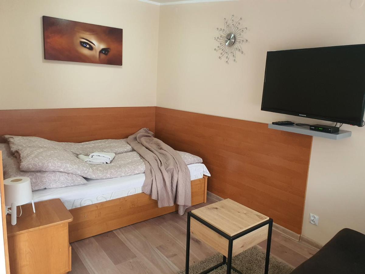 Aparthouse Apartamenty Centrum - In The City Center Near The Train Station Katoviçe Dış mekan fotoğraf
