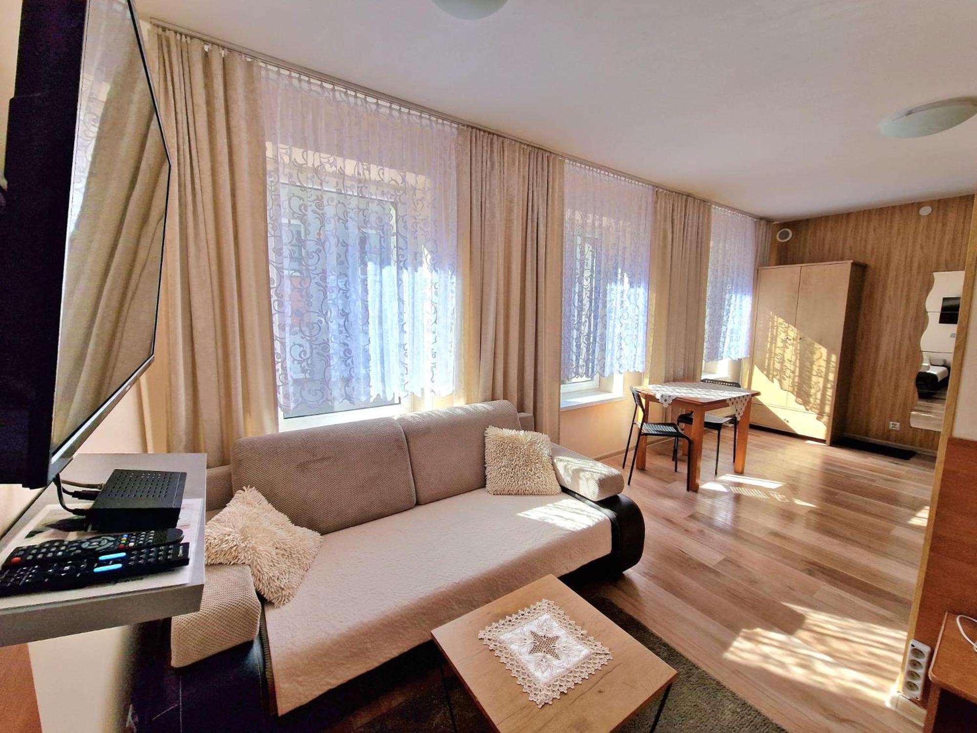 Aparthouse Apartamenty Centrum - In The City Center Near The Train Station Katoviçe Dış mekan fotoğraf