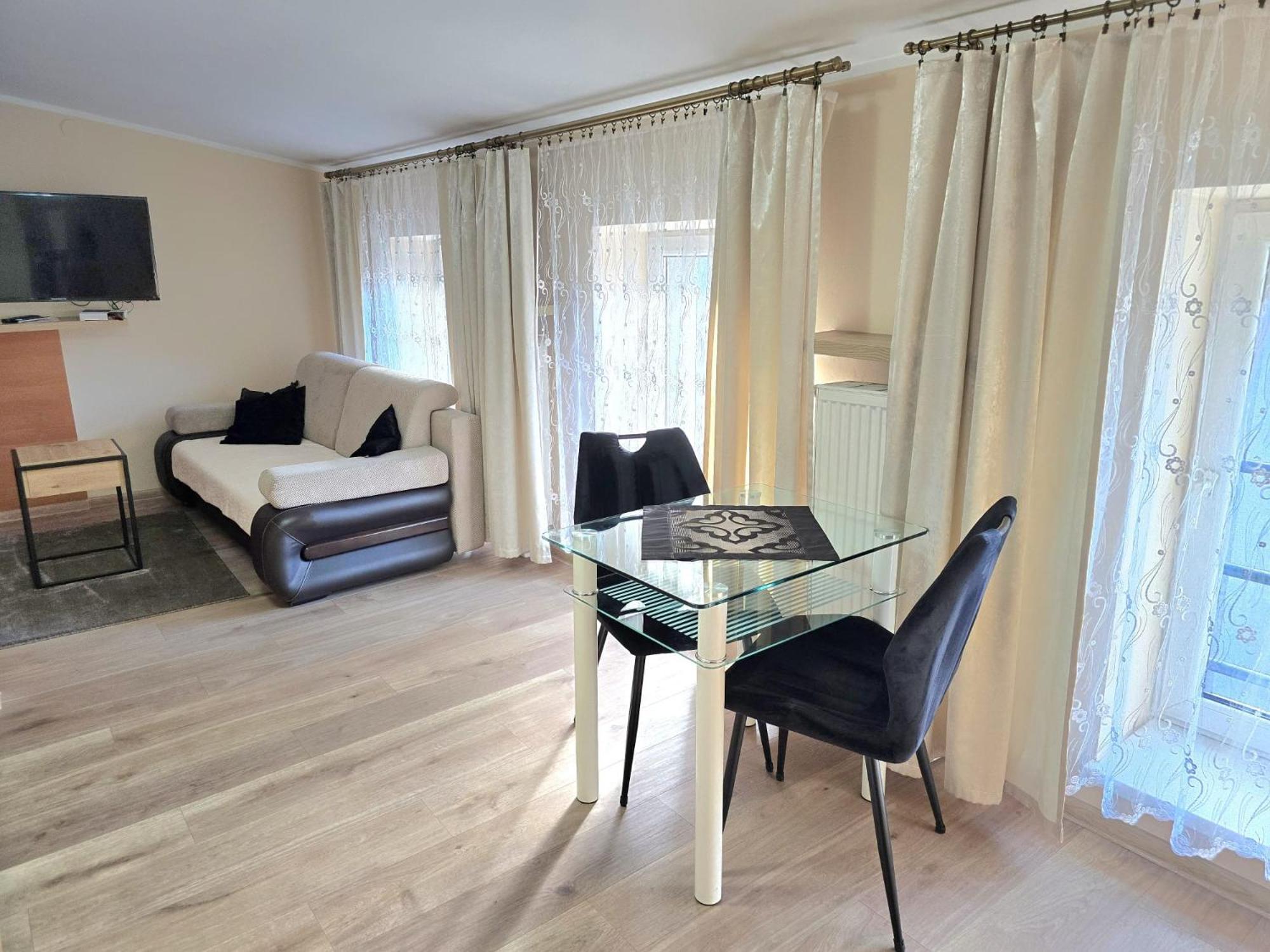 Aparthouse Apartamenty Centrum - In The City Center Near The Train Station Katoviçe Dış mekan fotoğraf