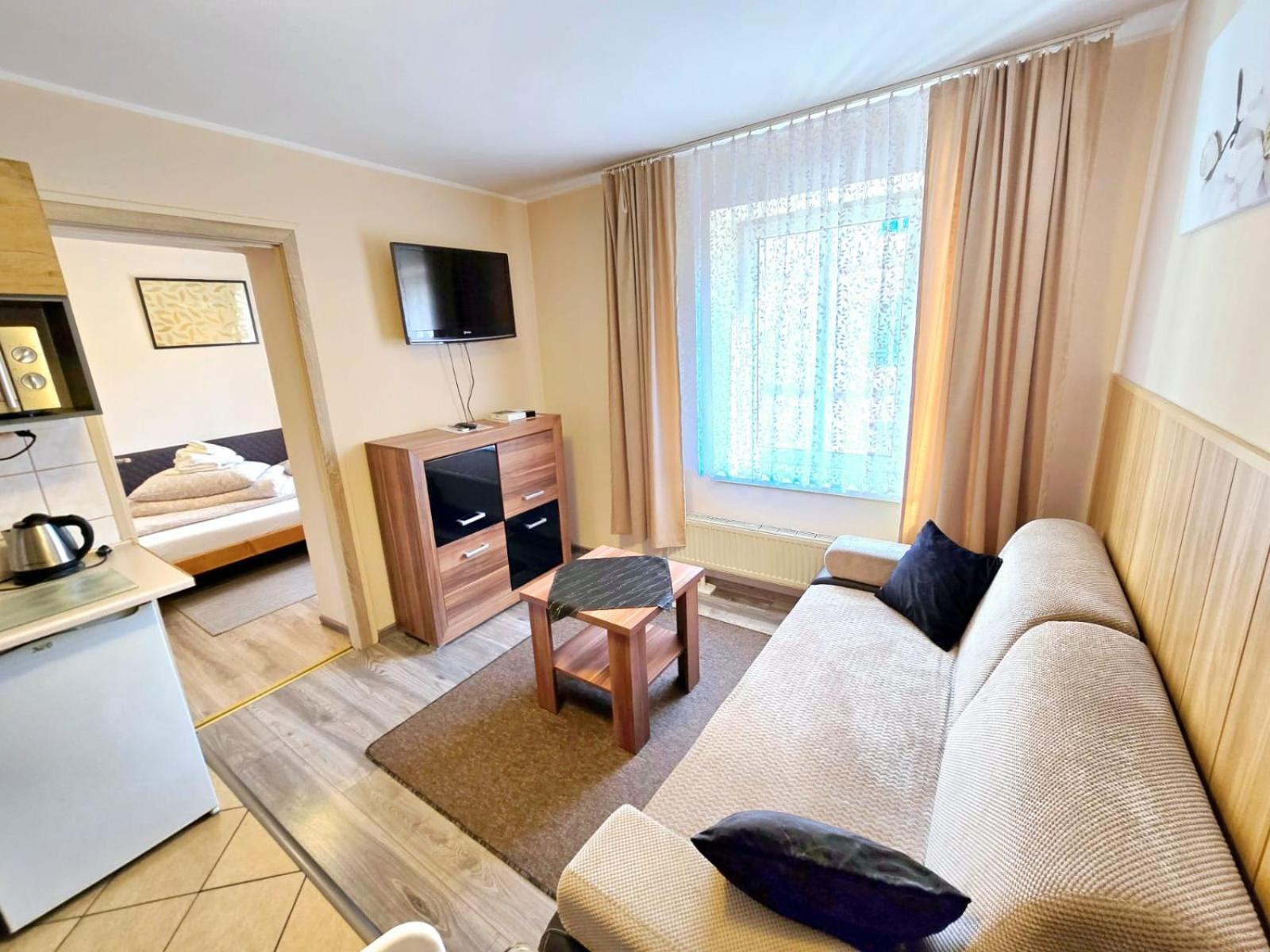 Aparthouse Apartamenty Centrum - In The City Center Near The Train Station Katoviçe Oda fotoğraf